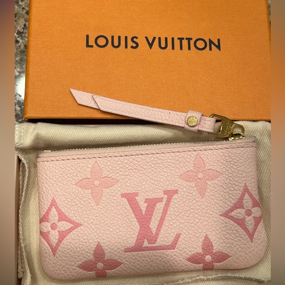 🎀Louis Vuitton By The Pool Key Pouch🎀 - Picture 2 of 7